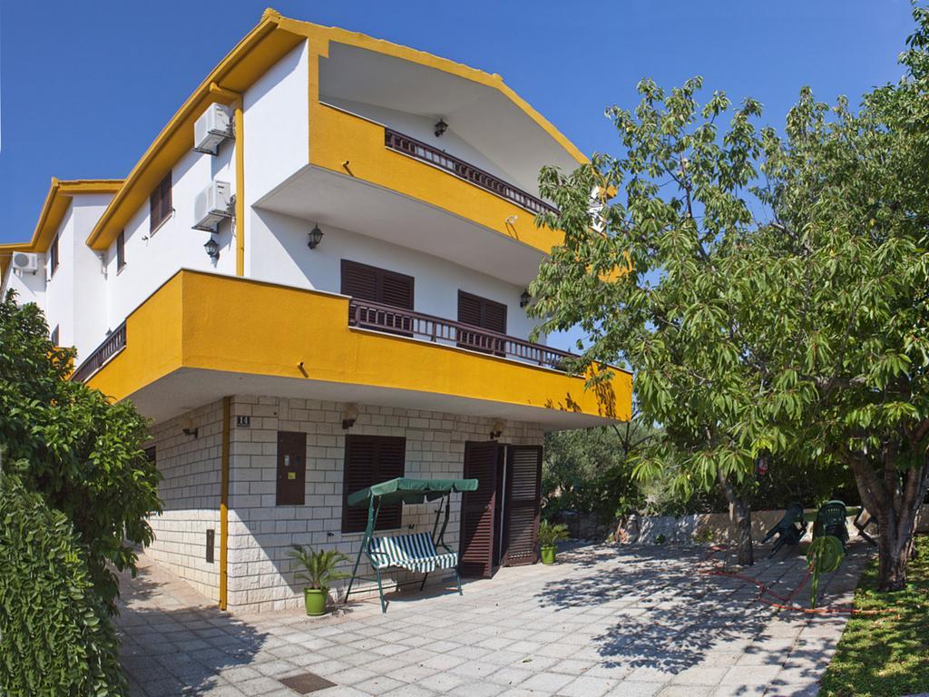 Apartments Villa Annika Slatine Kültér fotó