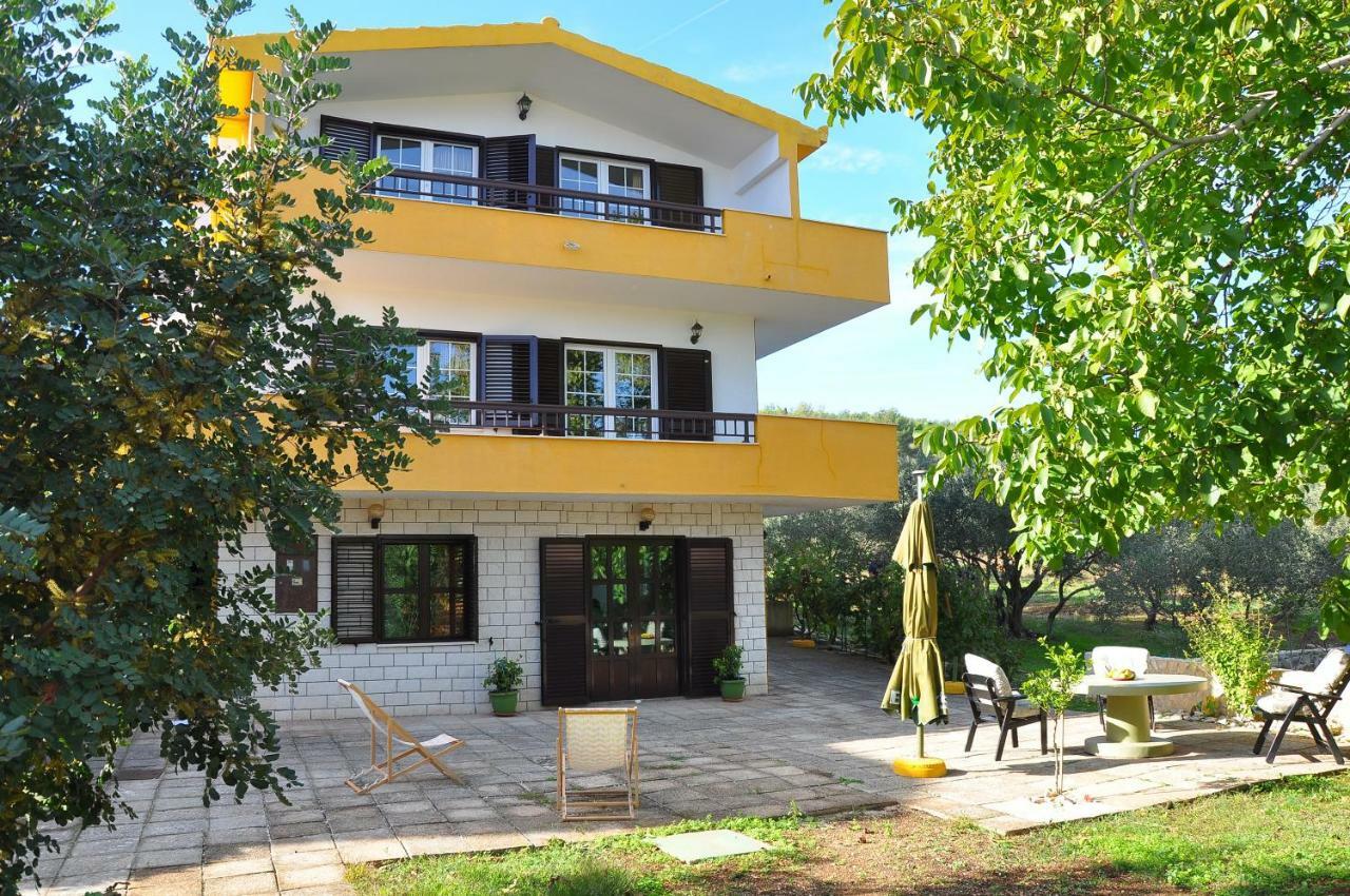 Apartments Villa Annika Slatine Kültér fotó